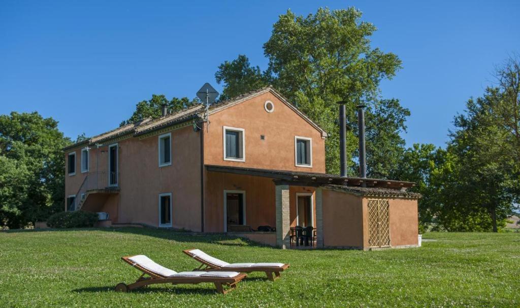 Agriturismo La Sorgente 卡梅拉诺 外观 照片