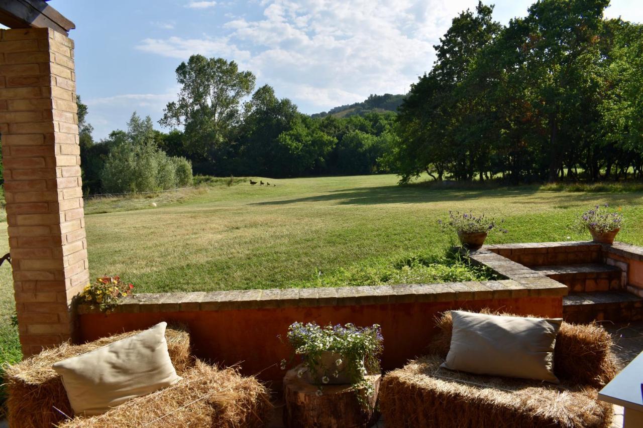 Agriturismo La Sorgente 卡梅拉诺 外观 照片