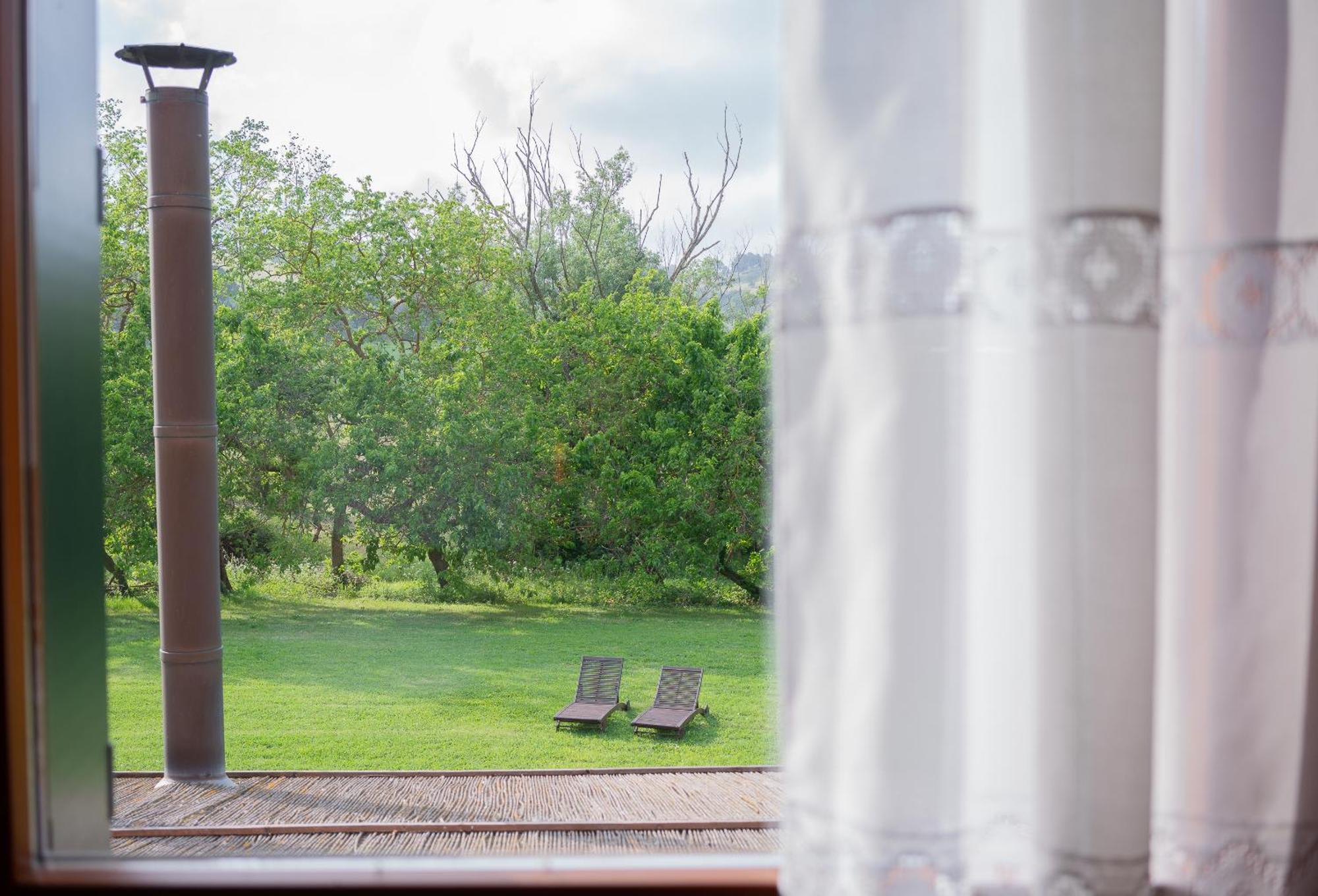 Agriturismo La Sorgente 卡梅拉诺 外观 照片
