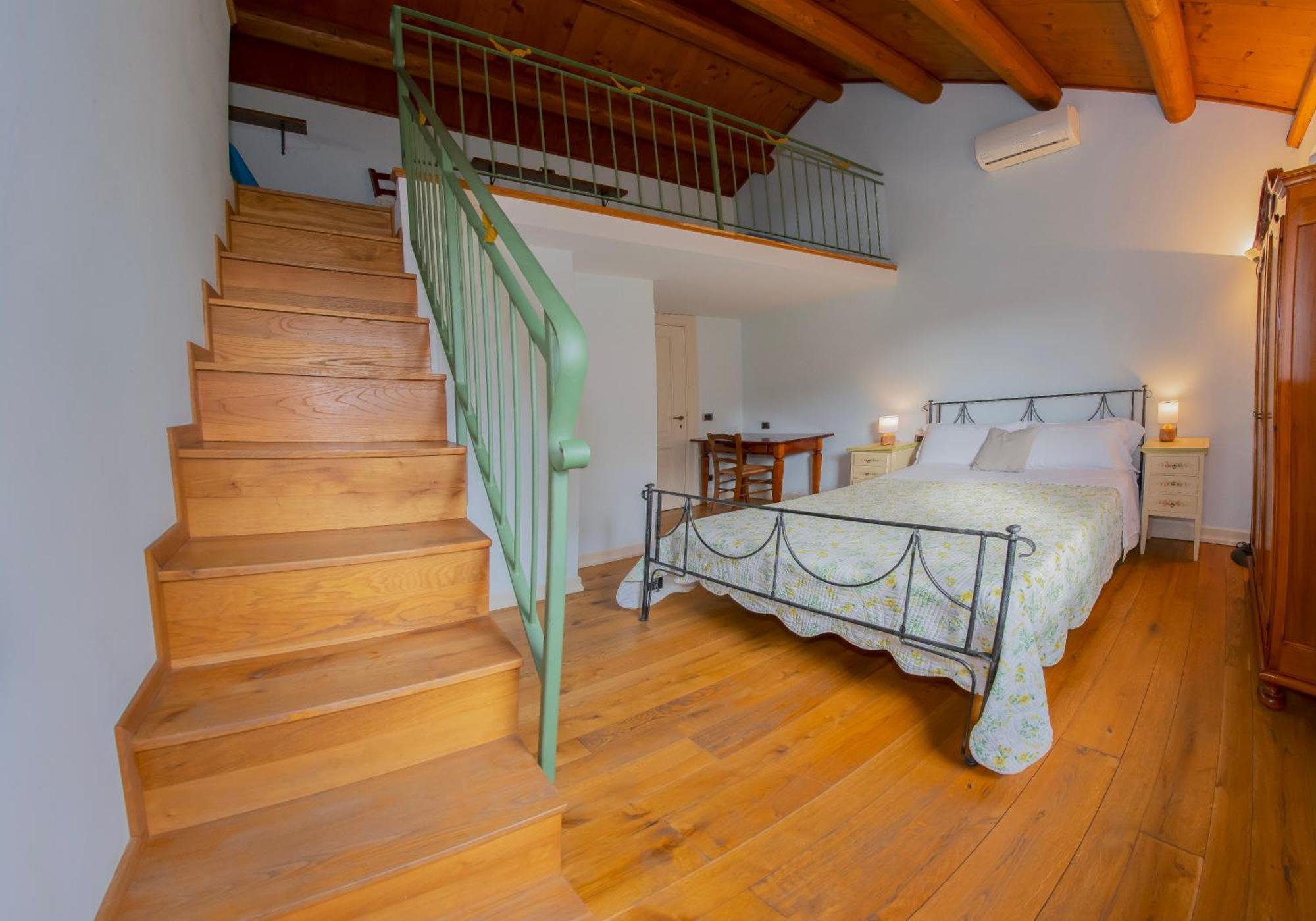 Agriturismo La Sorgente 卡梅拉诺 外观 照片