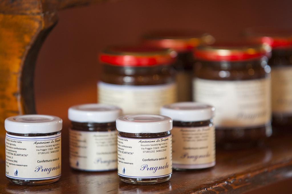 Agriturismo La Sorgente 卡梅拉诺 外观 照片