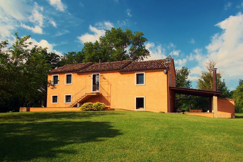 Agriturismo La Sorgente 卡梅拉诺 外观 照片